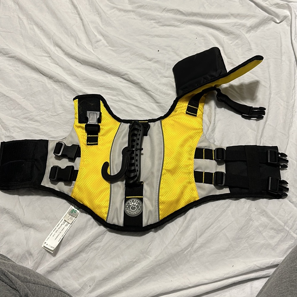 Dog Lifejacket! - Picture 3 of 4